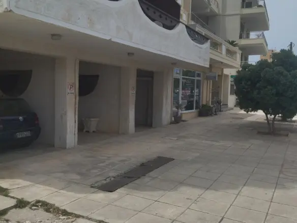 1-bedroom Flat In Sikiona, Greece (66 M²)