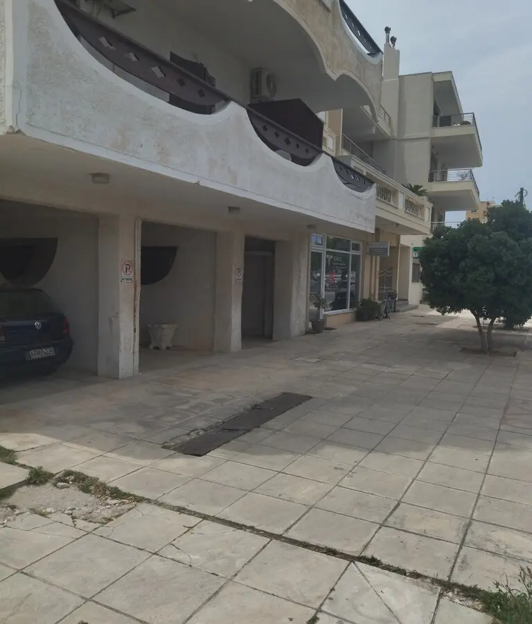 1-bedroom Flat In Sikiona, Greece (66 M²)