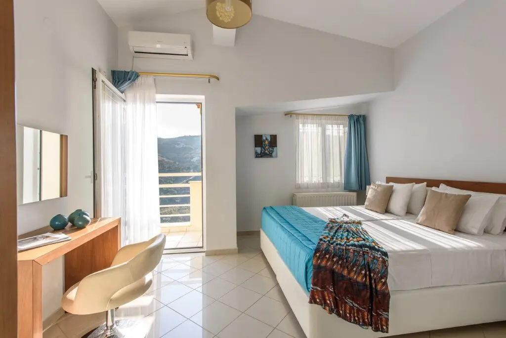 Villa Of 413 M² In Crete