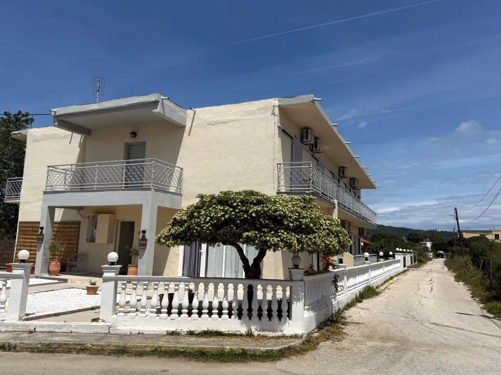 Hotel Of 480 M² In Corfu