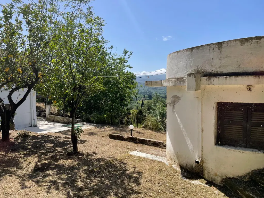 Land Of 2130 M² In Corfu