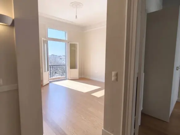 2-bedroom Flat In Center Of Thessaloniki, Greece (78 M²)