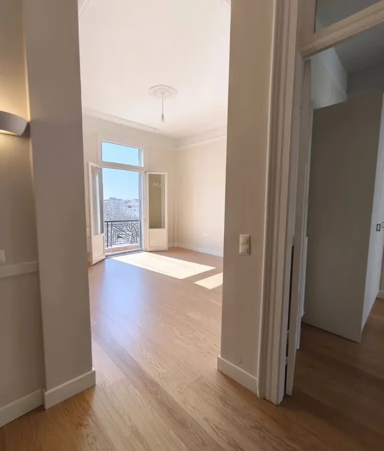 2-bedroom Flat In Center Of Thessaloniki, Greece (78 M²)