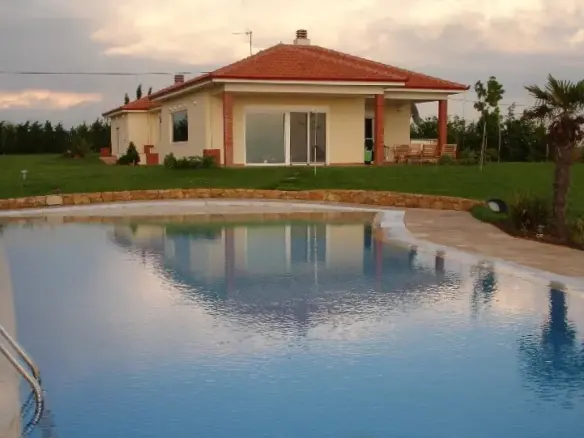Villa Of 365 M² In The Suburbs Of Thessaloniki