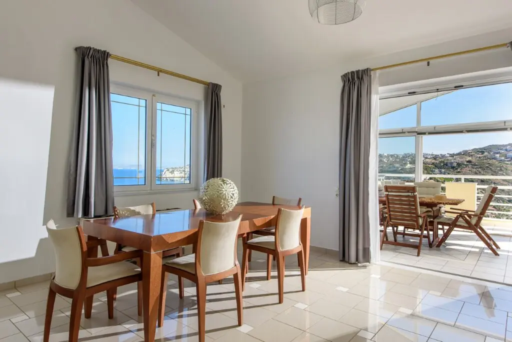 Villa Of 413 M² In Crete