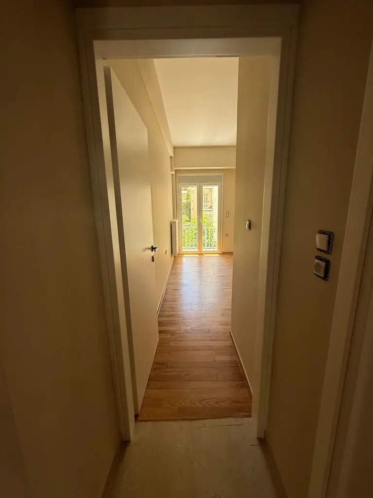 Flat Of 82 M² In Athens