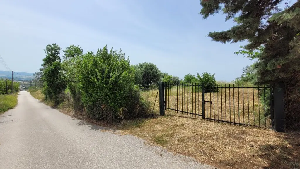 Land Of 5000 M² In The Suburbs Of Thessaloniki
