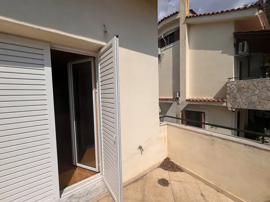 Maisonette Of 162 M² In Athens