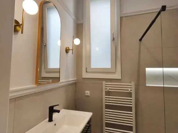 2-bedroom Flat In Center Of Thessaloniki, Greece (78 M²)