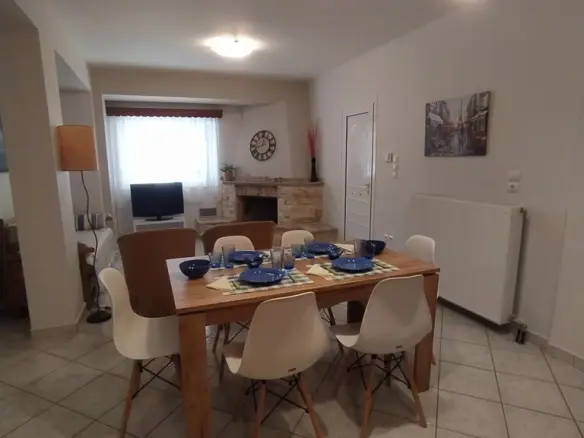5-bedroom Detached House In Loutraki-perachora, Greece (225 M²)