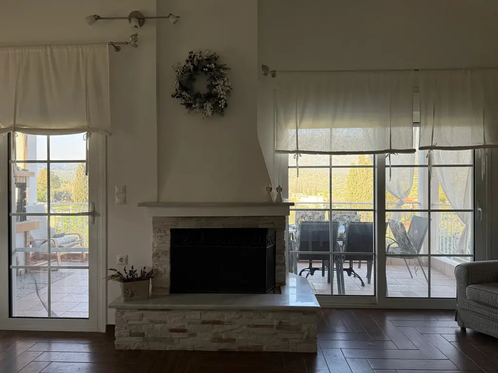 Maisonette Of 145 M² In Euboea Island