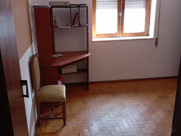 Independent House Of 100 M² With Walled Land And Ample Outdoor Space In Penela – Coimbra