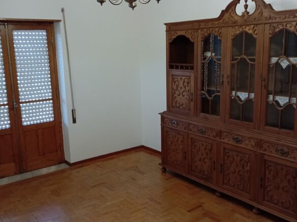 Independent House Of 100 M² With Walled Land And Ample Outdoor Space In Penela – Coimbra
