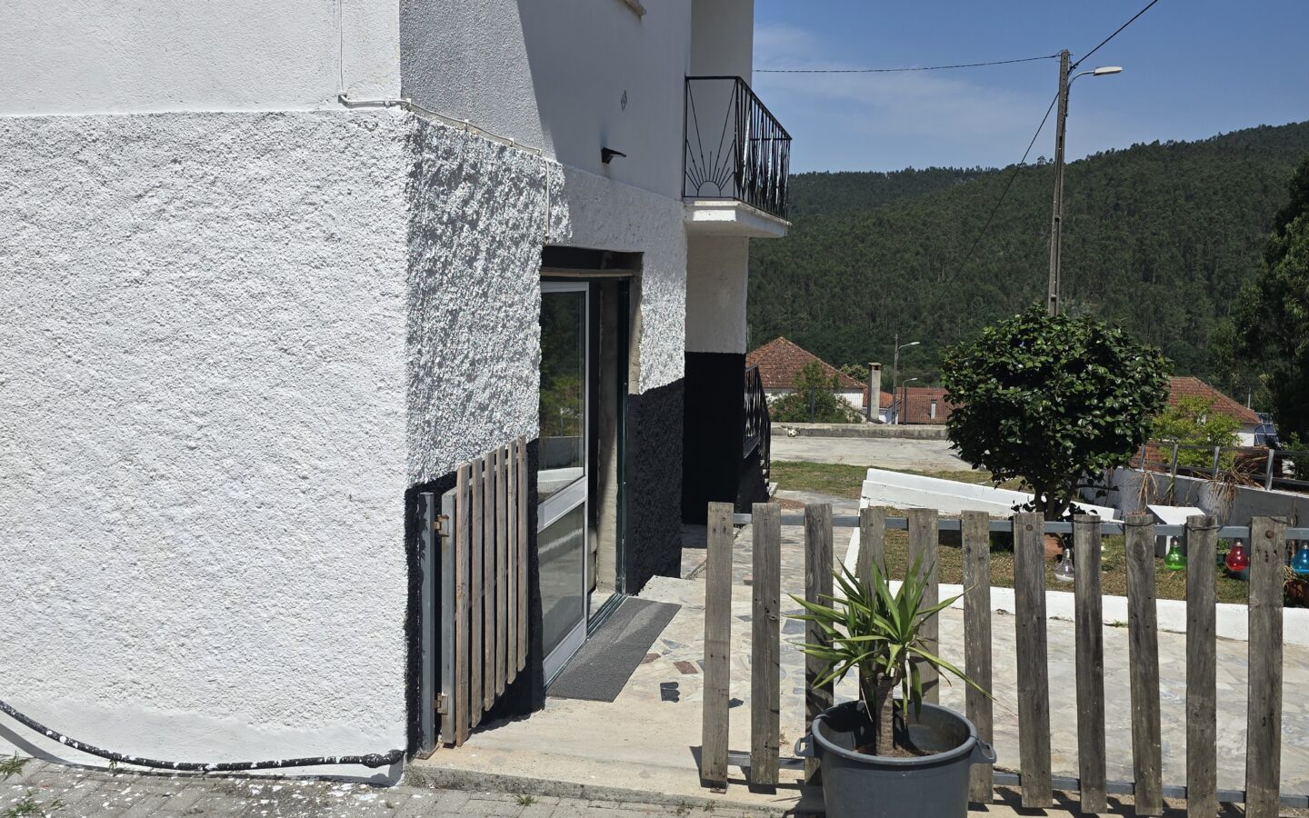 Independent House Of 100 M² With Walled Land And Ample Outdoor Space In Penela – Coimbra