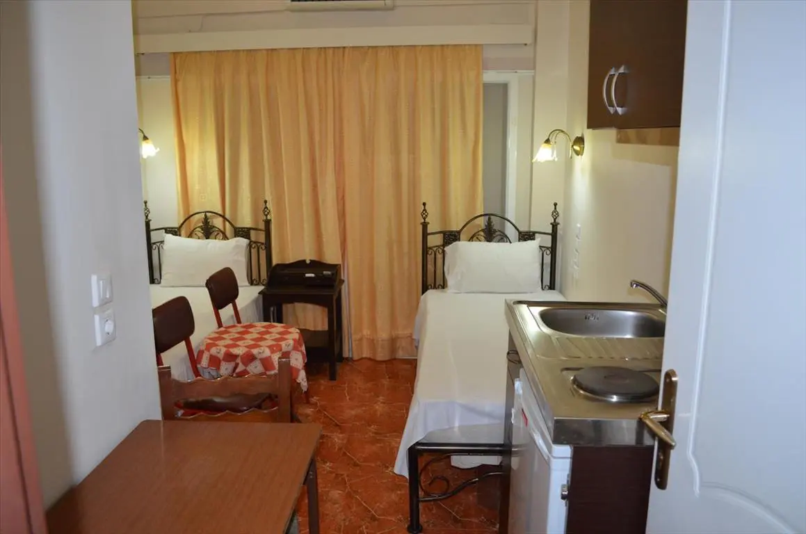 Hotel Of 630 M² With Island Features In Euboea