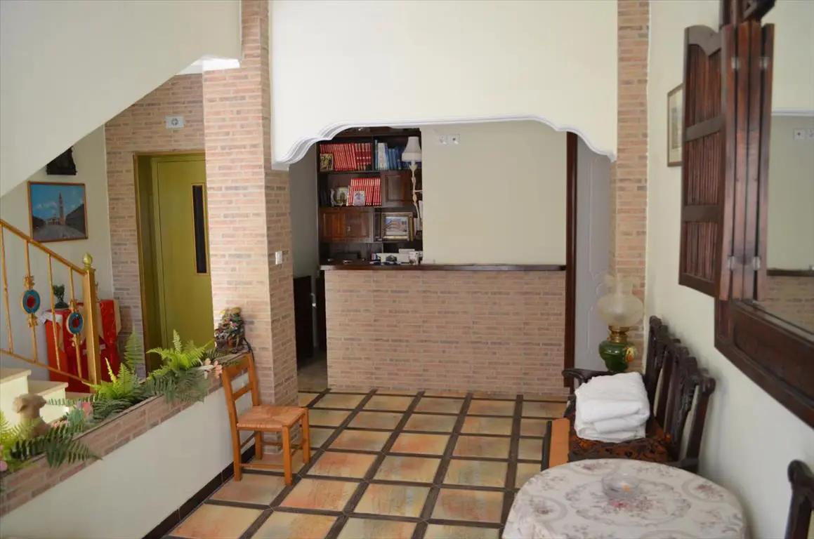 Hotel Of 630 M² With Island Features In Euboea