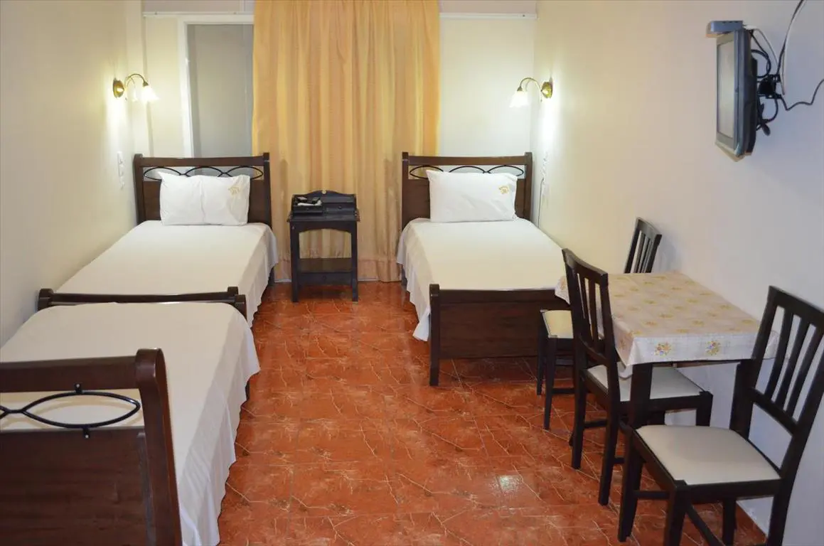 Hotel Of 630 M² With Island Features In Euboea