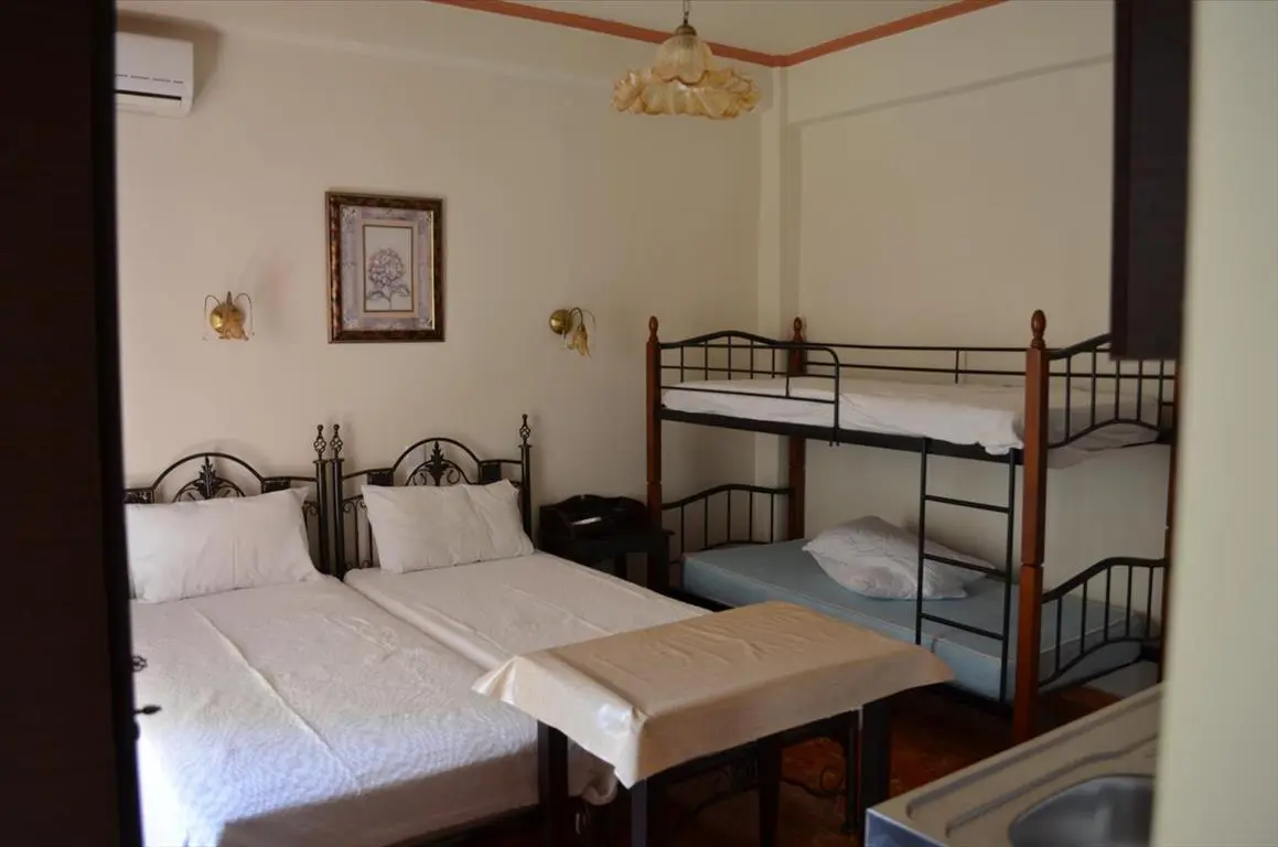 Hotel Of 630 M² With Island Features In Euboea