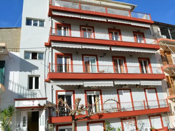 Hotel Of 630 M² With Island Features In Euboea