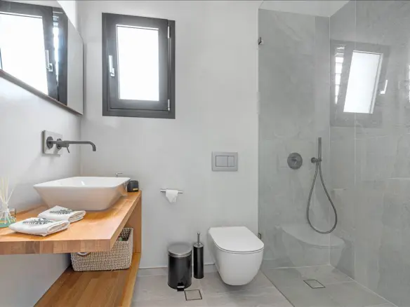 4-bedroom Villa In Kranidi, Greece (170 M²)