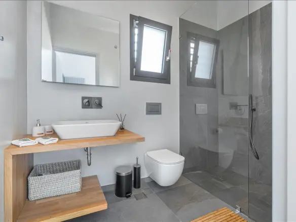 4-bedroom Villa In Kranidi, Greece (170 M²)
