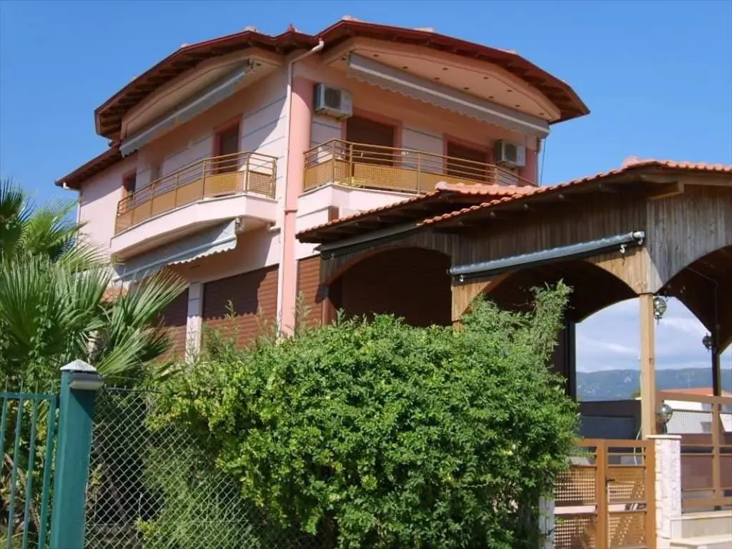 Commercial Property Of 200 M² In Asprovalta