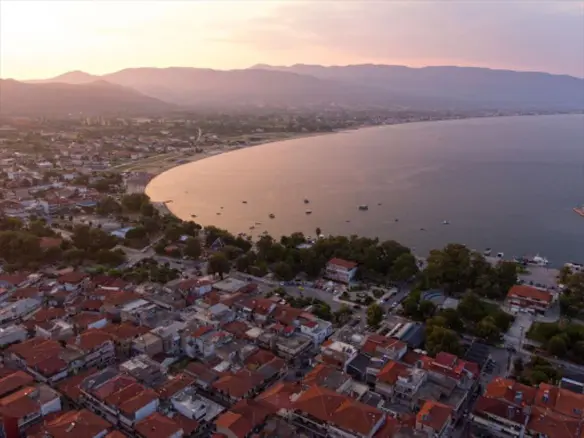 Business In Rentina, Greece (200 M²)