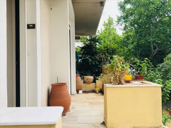 Commercial Property In Vrilissia, Greece (79 M²)