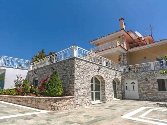 Maisonette Of 667 M² In Attica