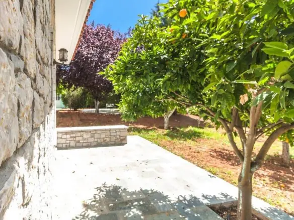 Maisonette In Lykovrisi, Greece (667 M²)