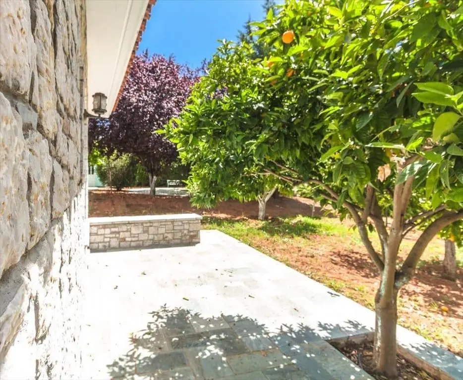 Maisonette Of 667 M² In Attica
