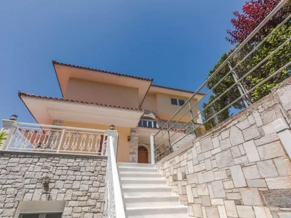 Maisonette In Lykovrisi, Greece (667 M²)