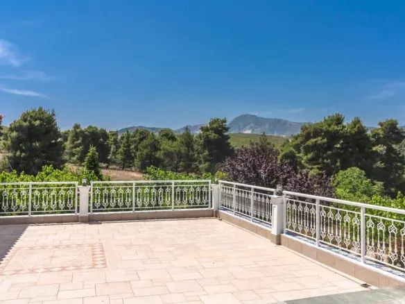 Maisonette In Lykovrisi, Greece (667 M²)
