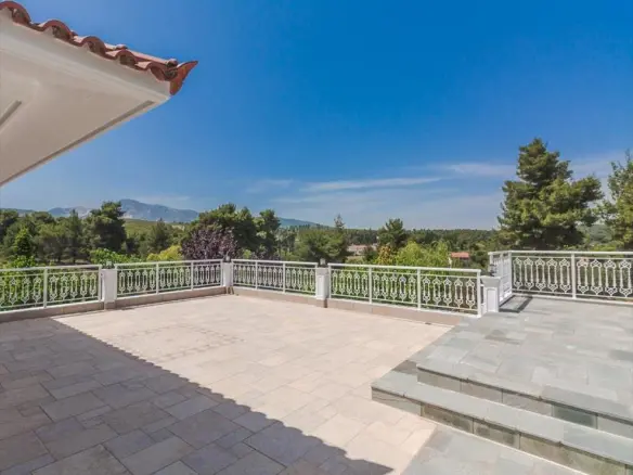 Maisonette In Lykovrisi, Greece (667 M²)