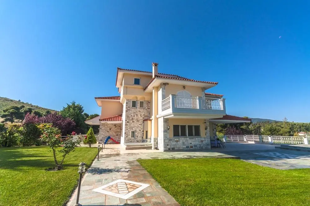 Maisonette Of 667 M² In Attica