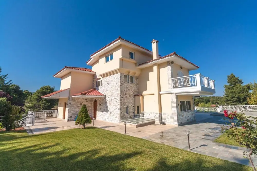 Maisonette Of 667 M² In Attica