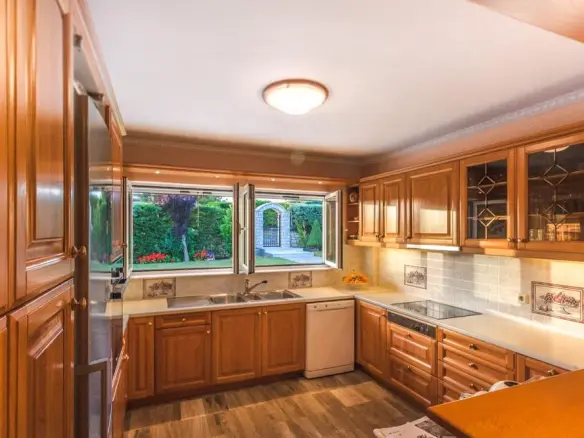 Maisonette In Lykovrisi, Greece (667 M²)