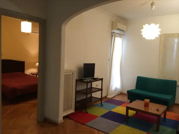 Business Of 163 M² In Athens