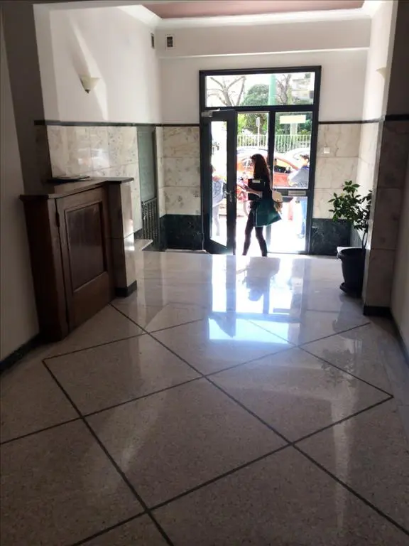 Business Of 163 M² In Athens