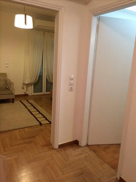Business Of 163 M² In Athens