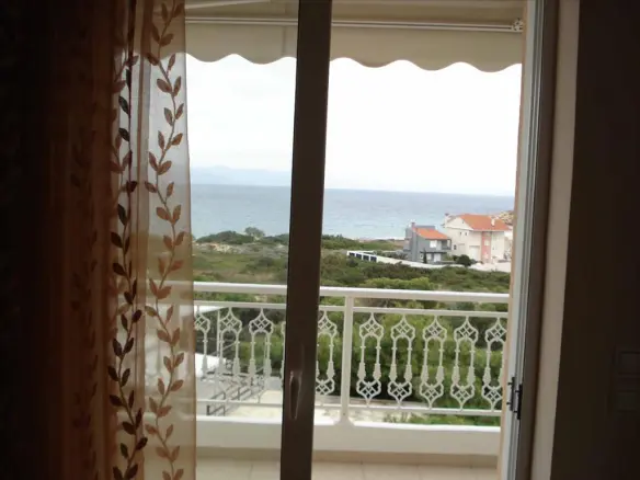 2-bedroom Flat In Rafina, Greece (84 M²)
