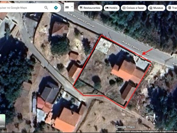 Independent House Of 100 M² With Walled Land And Ample Outdoor Space In Penela – Coimbra