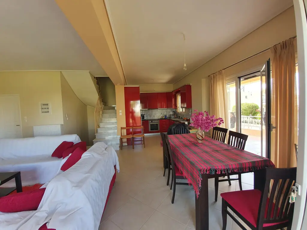 Detached House Of 216 M² In Peloponnese
