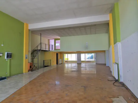 Commercial Property Of 410 M² In Thessaloniki