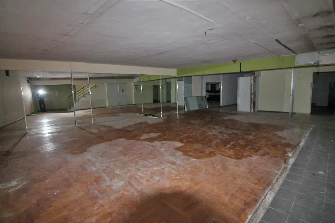 Commercial Property Of 410 M² In Thessaloniki
