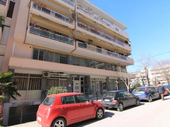 Commercial Property Of 702 M² In Thessaloniki
