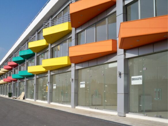Commercial Property Of 360 M² In North Greece