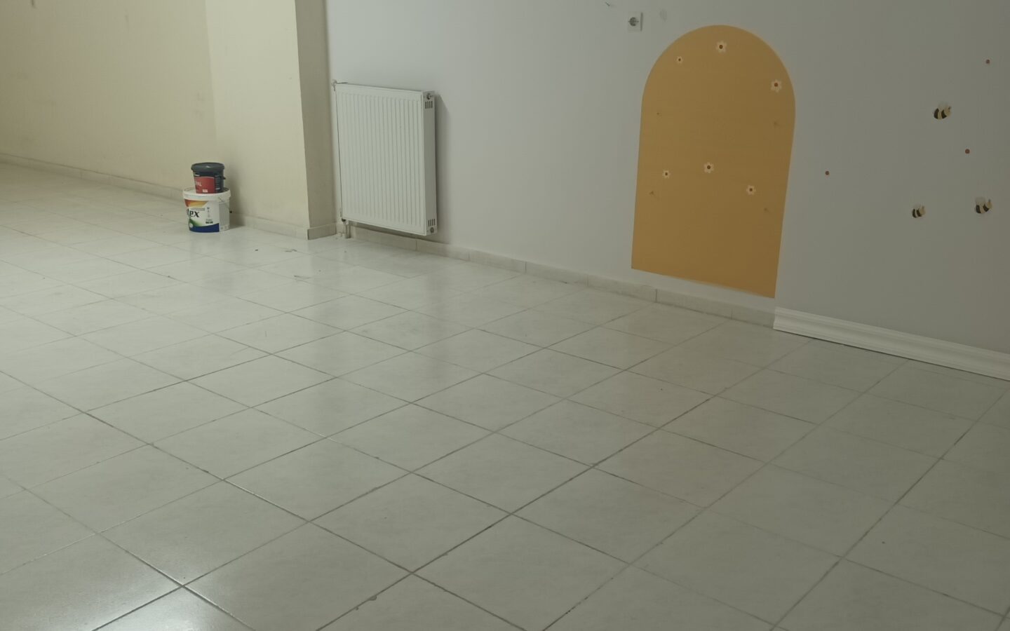 Commercial Property Of 360 M² In North Greece