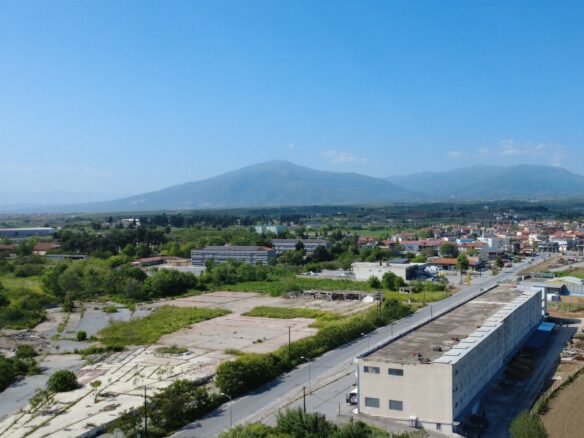 Commercial Property Of 360 M² In North Greece
