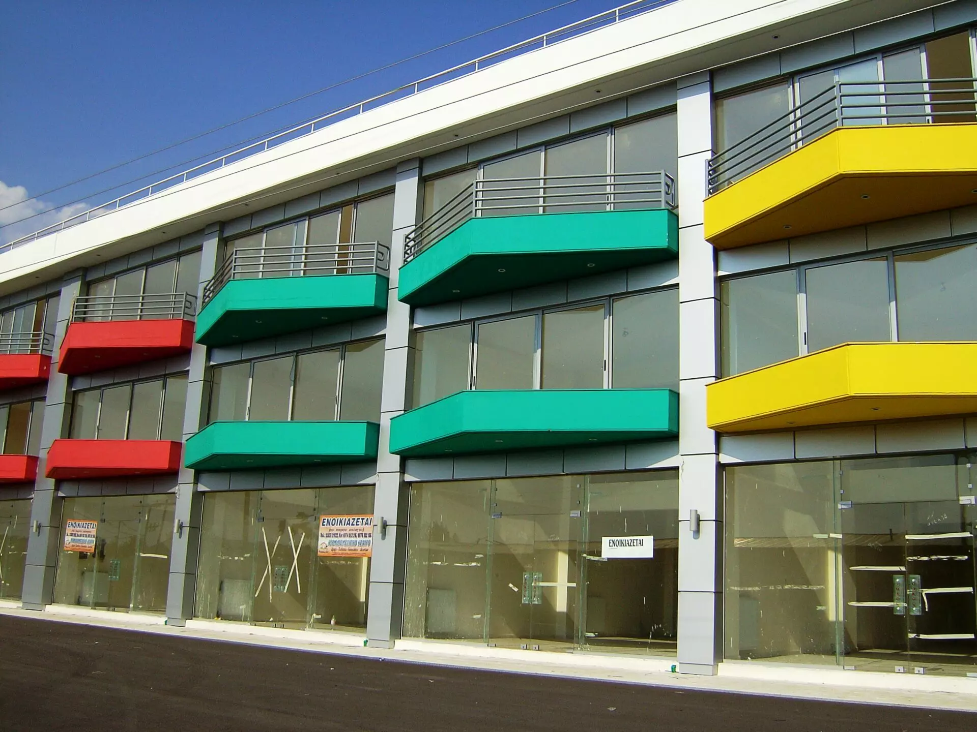 Commercial Property Of 360 M² In North Greece